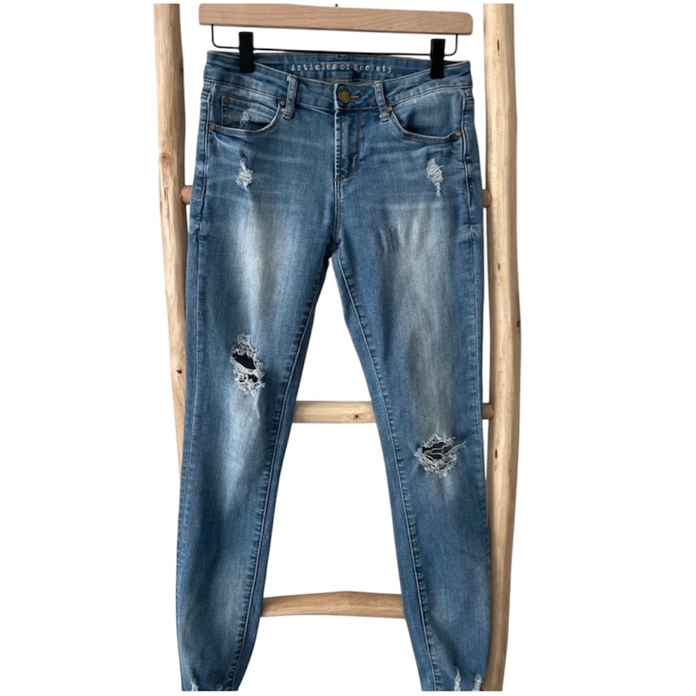 Articles of Society Distressed Blue Jeans Size 26